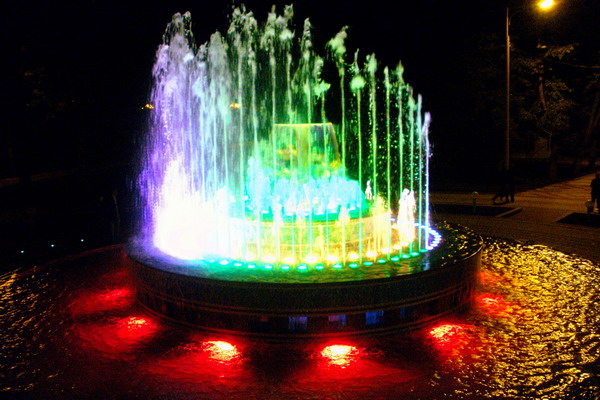 Световой фонтан в Майкопе. 2011г.