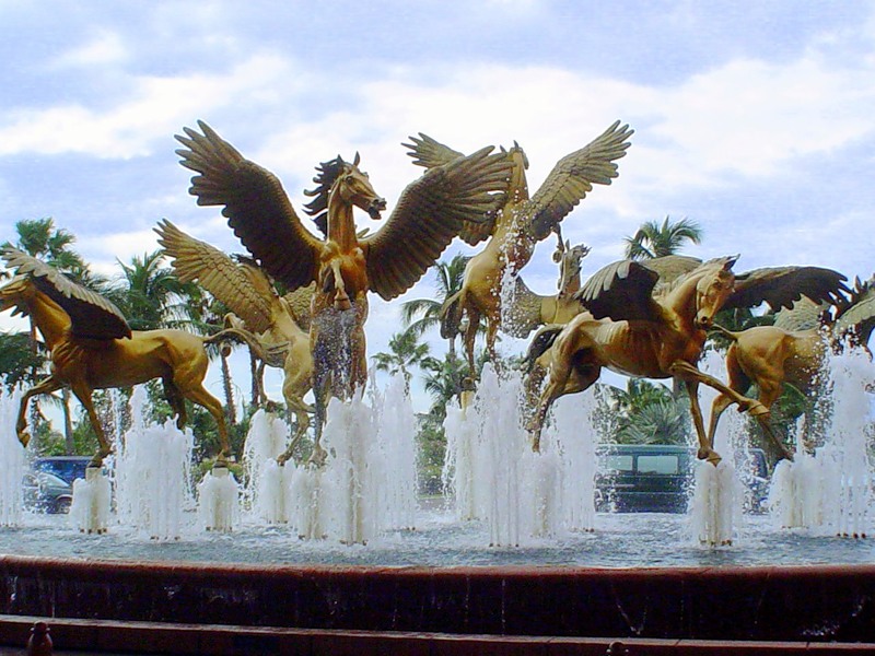 скульптурный фонтан