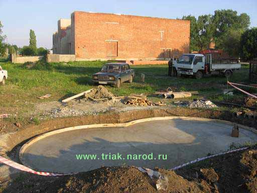 строительство оригинального фонтана в Староминской